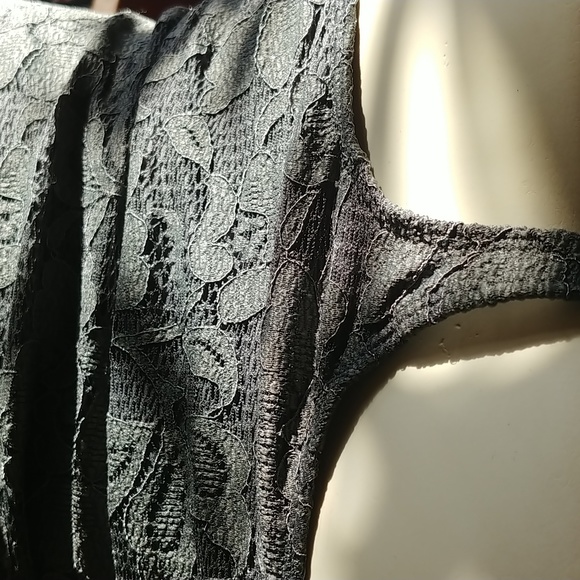 EXPRESS Multi-Way Bodysuit - Picture 8 of 14